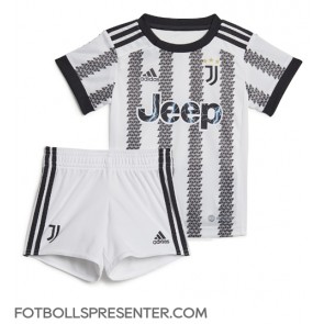 Juventus Hemmatröja Barn 2022-23 Kortärmad (+ korta byxor)